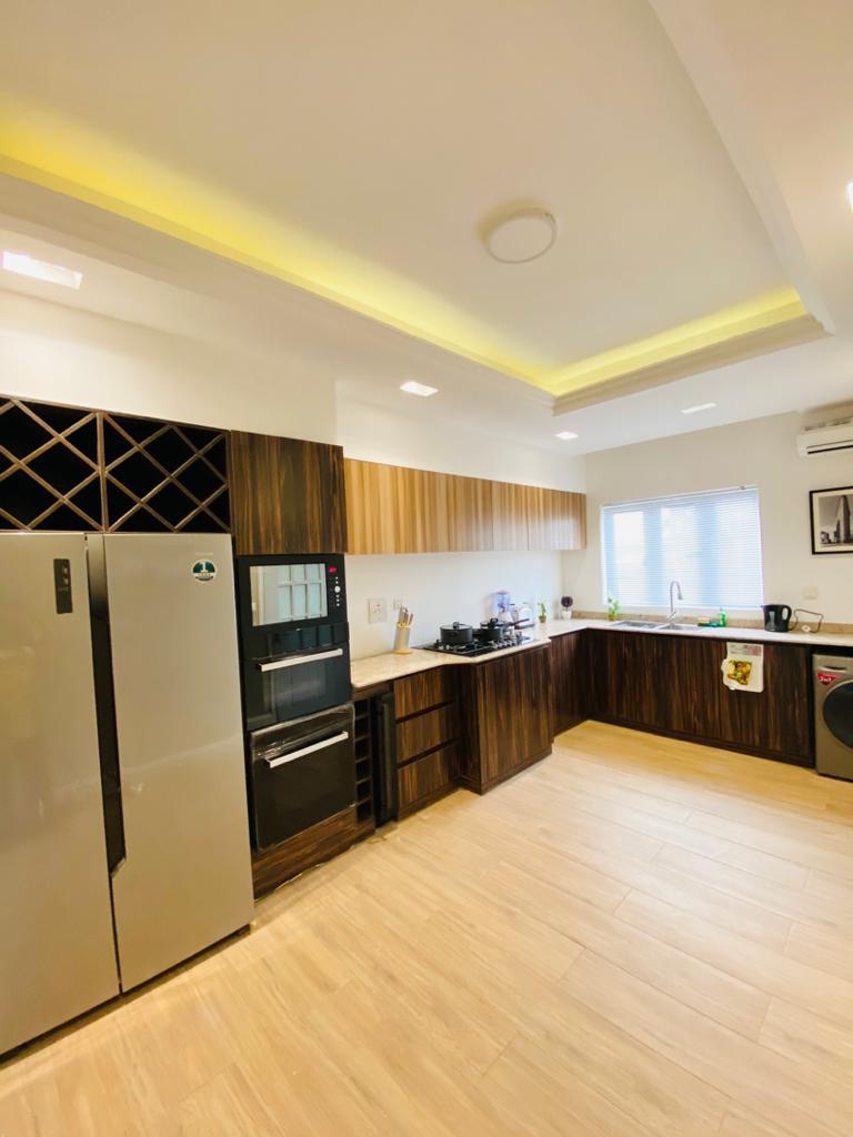 Three bedroom kitchen